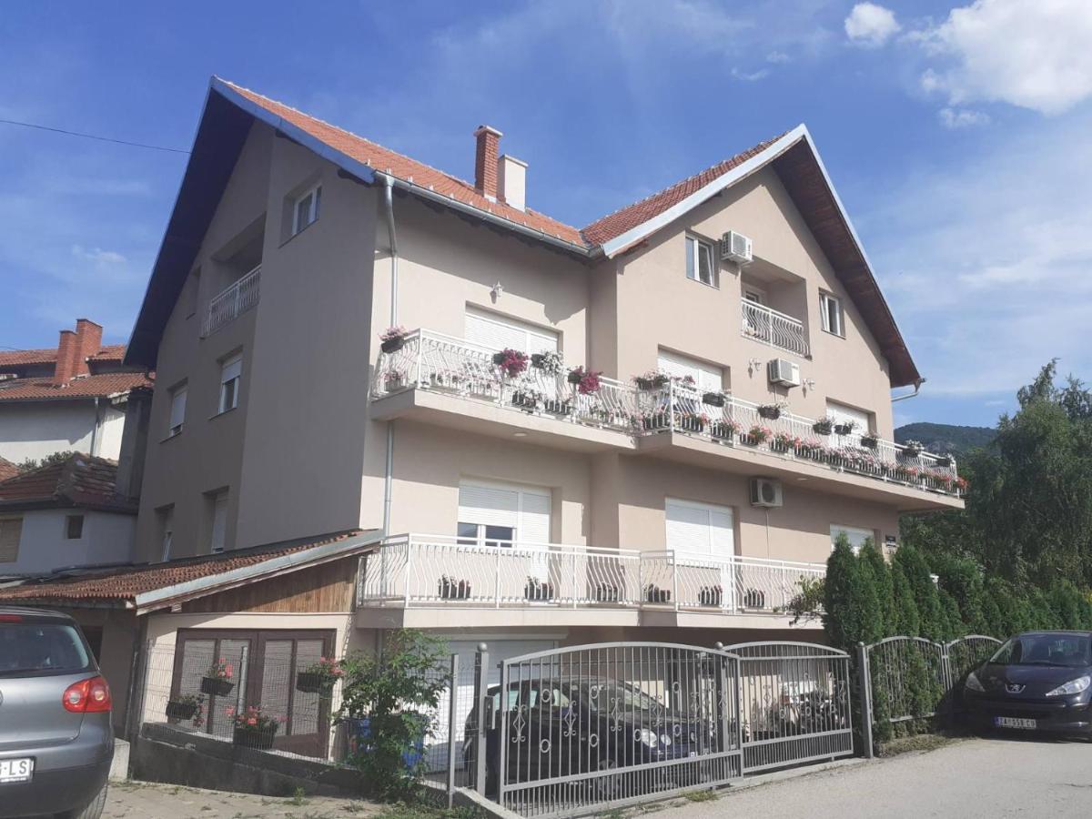 M Apartments سوكو بانيا المظهر الخارجي الصورة