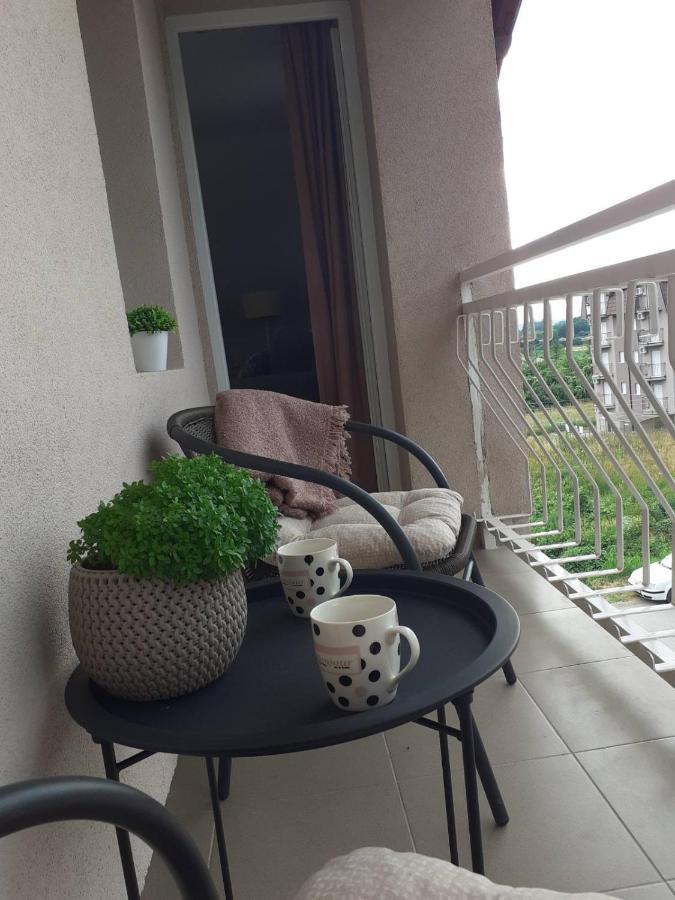 M Apartments سوكو بانيا المظهر الخارجي الصورة