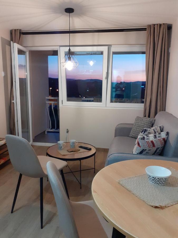 M Apartments سوكو بانيا المظهر الخارجي الصورة