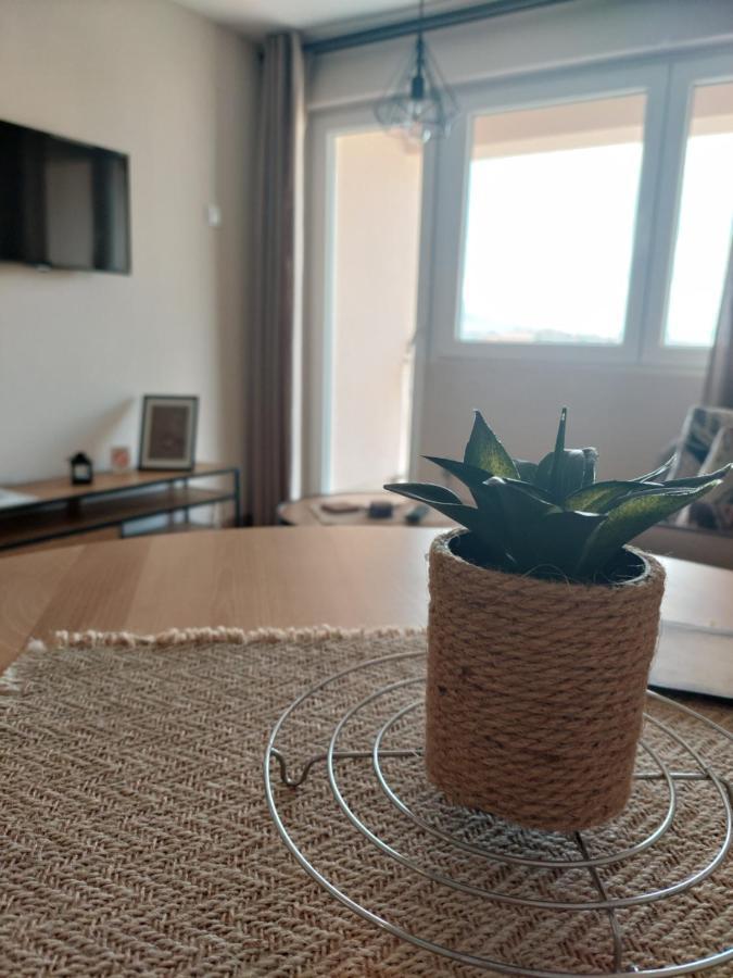 M Apartments سوكو بانيا المظهر الخارجي الصورة