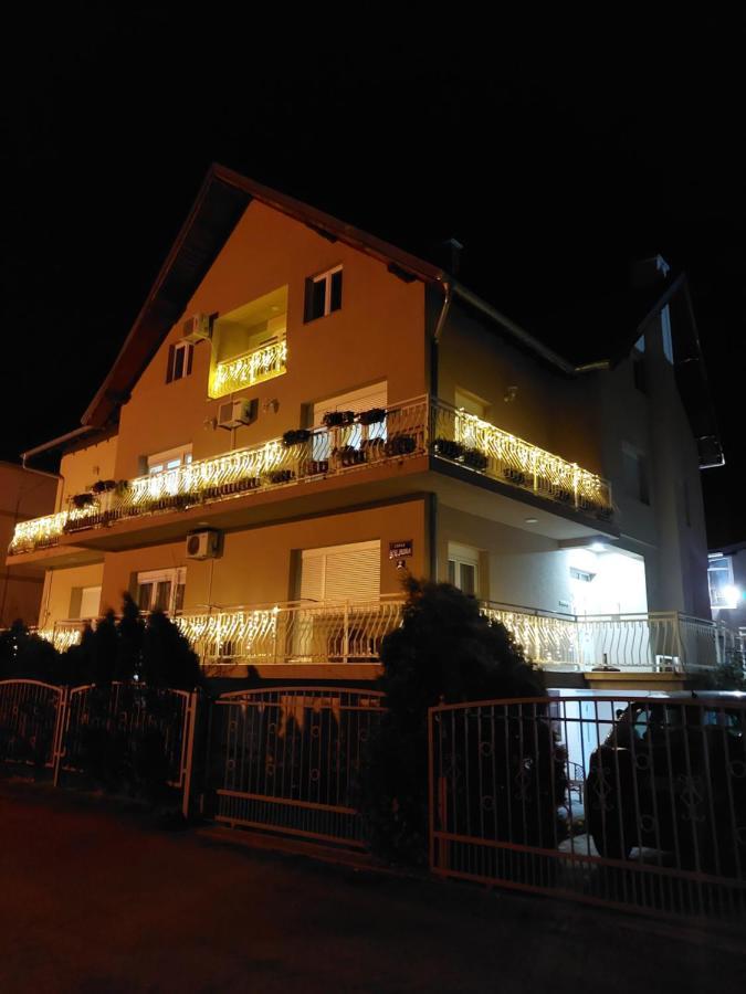 M Apartments سوكو بانيا المظهر الخارجي الصورة