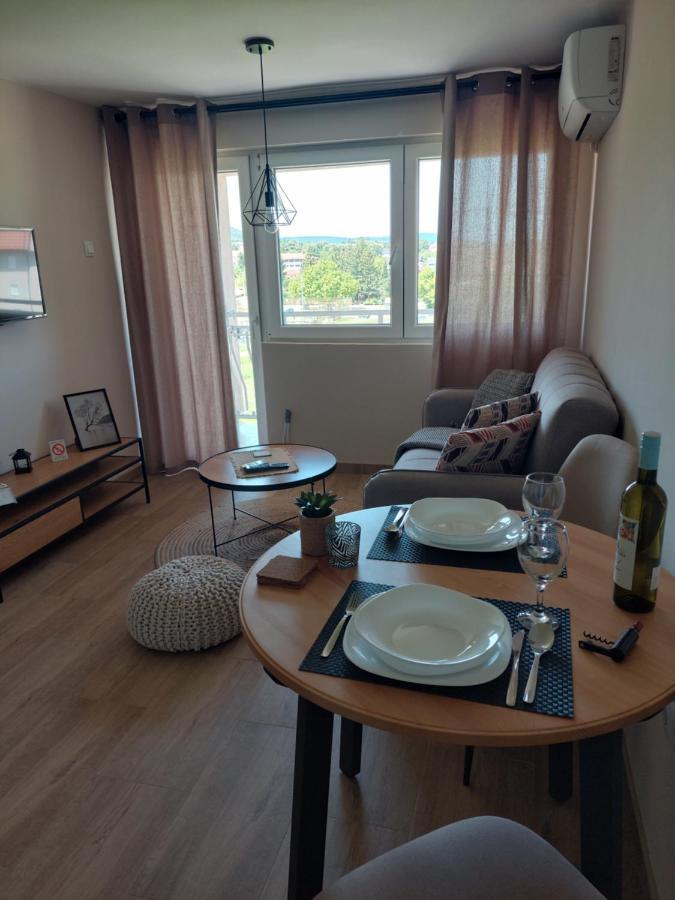 M Apartments سوكو بانيا المظهر الخارجي الصورة