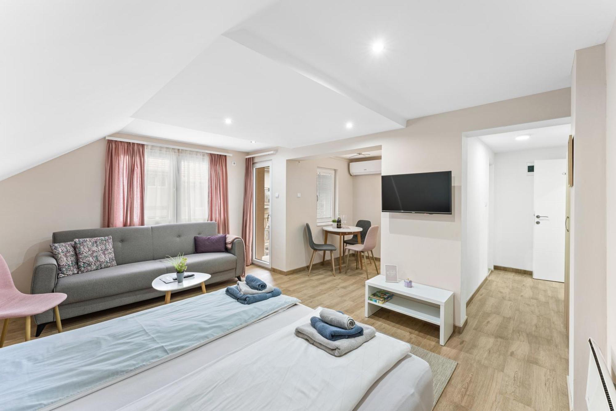M Apartments سوكو بانيا المظهر الخارجي الصورة