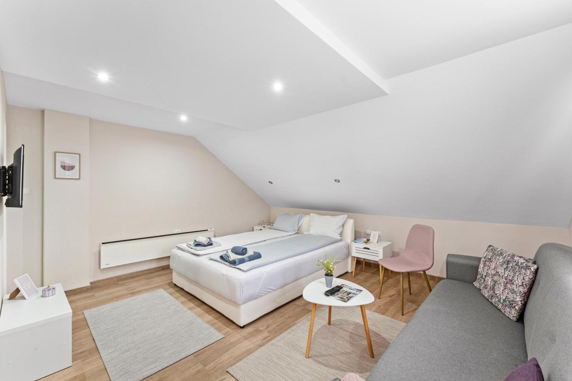 M Apartments سوكو بانيا المظهر الخارجي الصورة